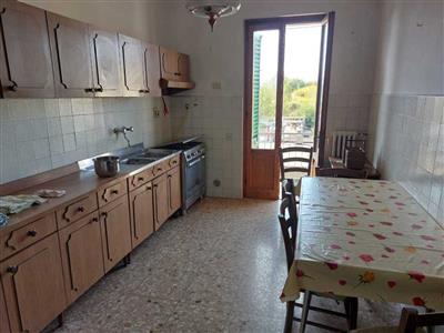 appartamento in vendita a Prato in zona Viaccia