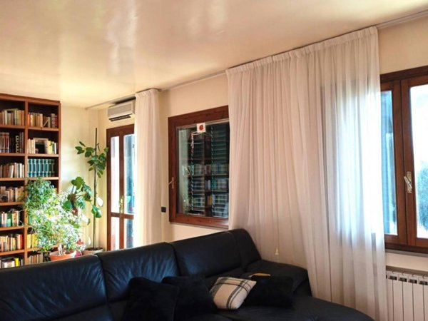 appartamento in vendita a Prato in zona Canneto