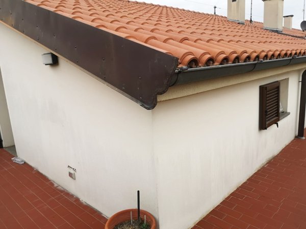 casa indipendente in vendita a Prato