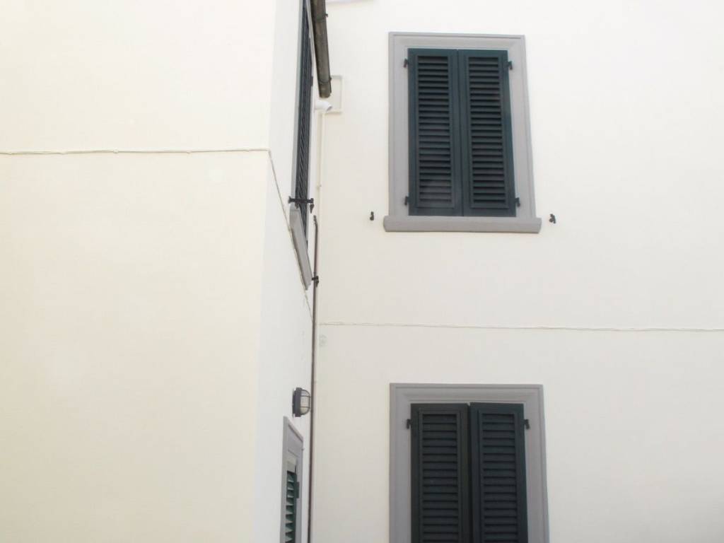 casa indipendente in vendita a Prato