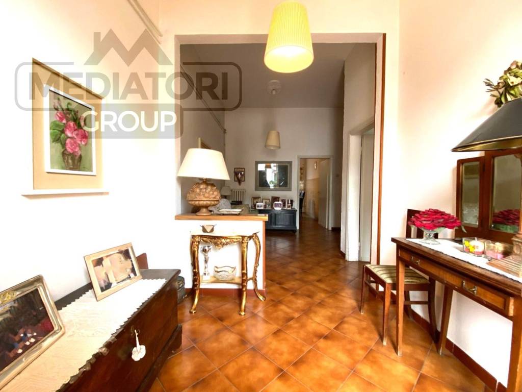 casa indipendente in vendita a Prato in zona La Querce