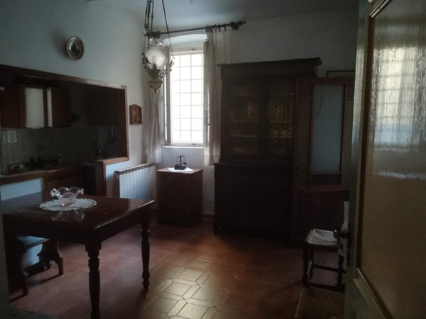 casa indipendente in vendita a Prato in zona Figline