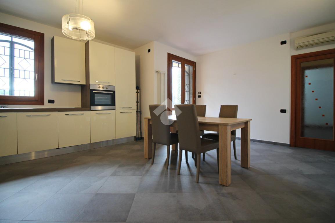 appartamento in vendita a Prato in zona Le Badie