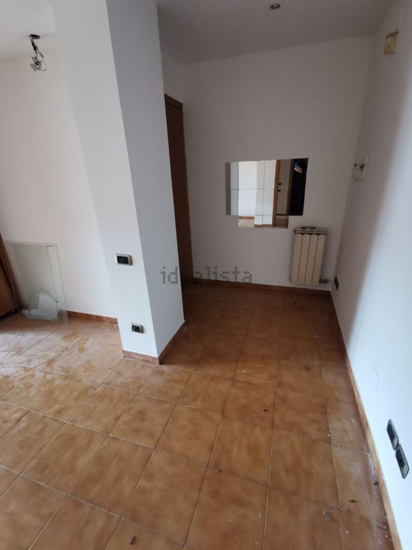 appartamento in vendita a Prato in zona Narnali