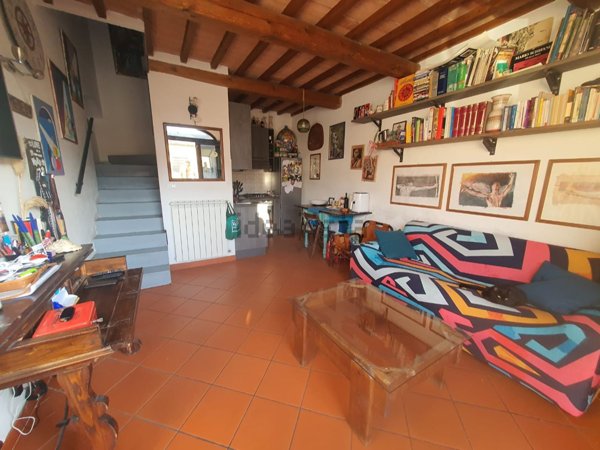 appartamento in vendita a Prato in zona Paperino