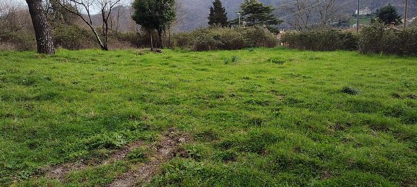negozio in vendita a Prato in zona Galciana