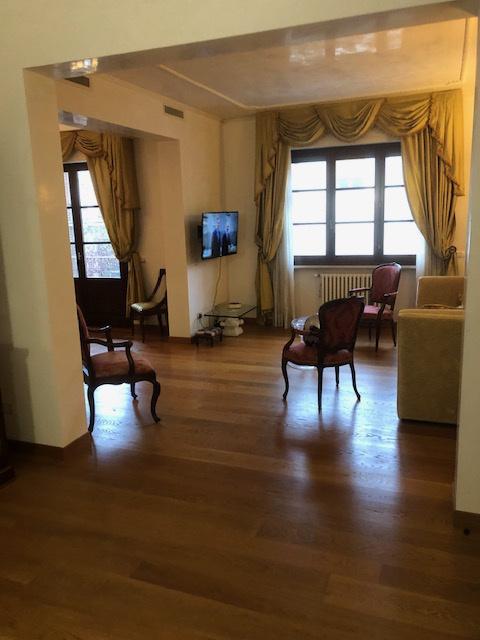 casa indipendente in vendita a Prato
