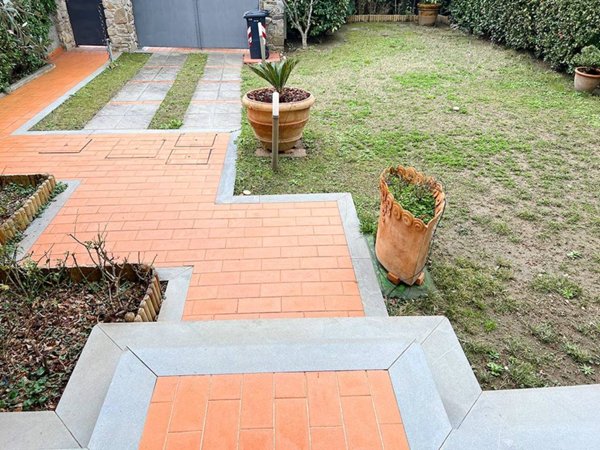 casa indipendente in vendita a Prato in zona Galceti