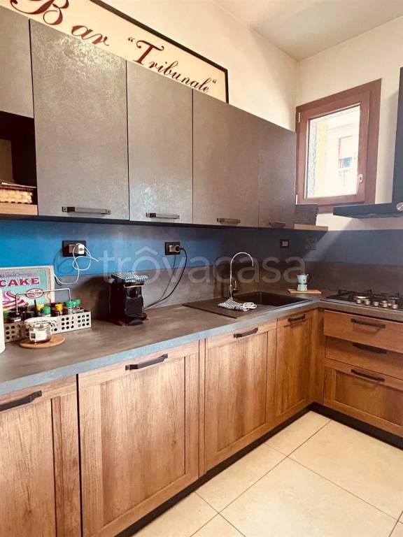 appartamento in vendita a Prato in zona Gonfienti