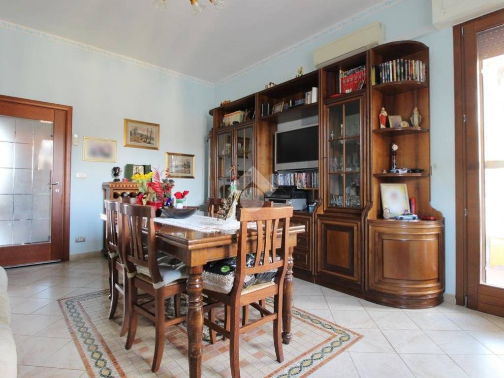 appartamento in vendita a Prato in zona Maliseti