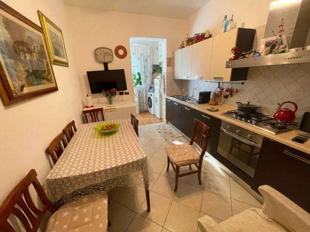 appartamento in vendita a Prato in zona Galceti