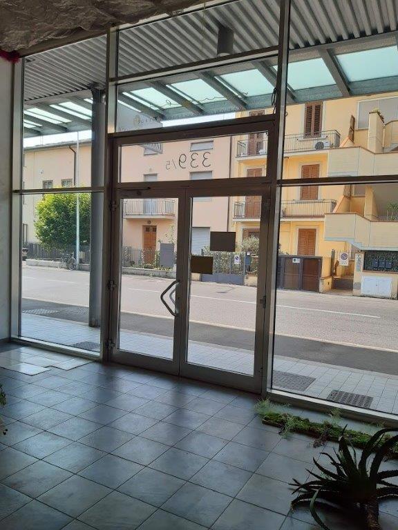 negozio in vendita a Prato