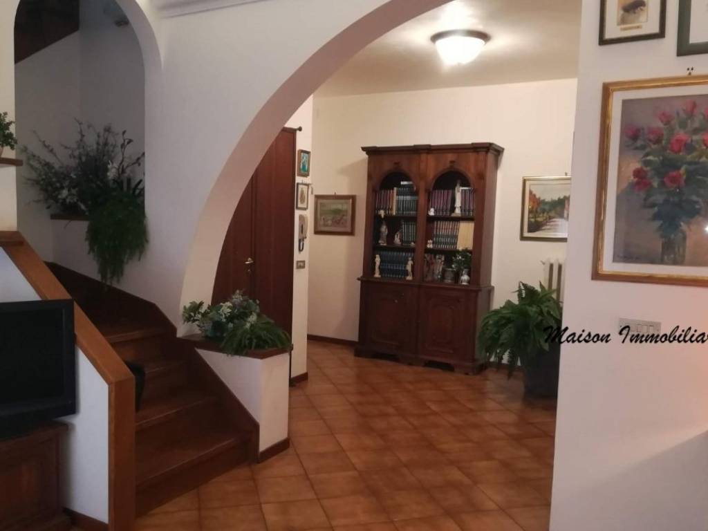 casa indipendente in vendita a Prato