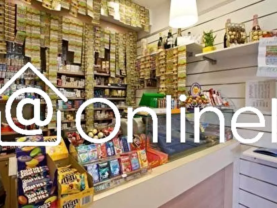 negozio in vendita a Prato
