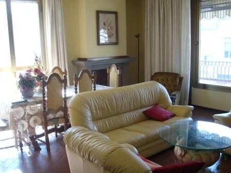 casa indipendente in vendita a Prato