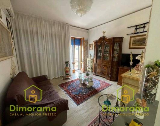 casa indipendente in vendita a Prato in zona Iolo
