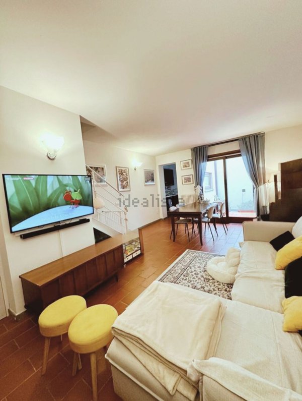 casa indipendente in vendita a Prato