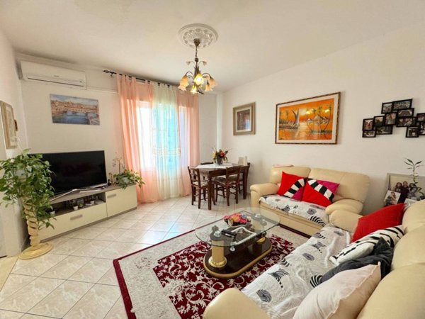 appartamento in vendita a Prato in zona Figline