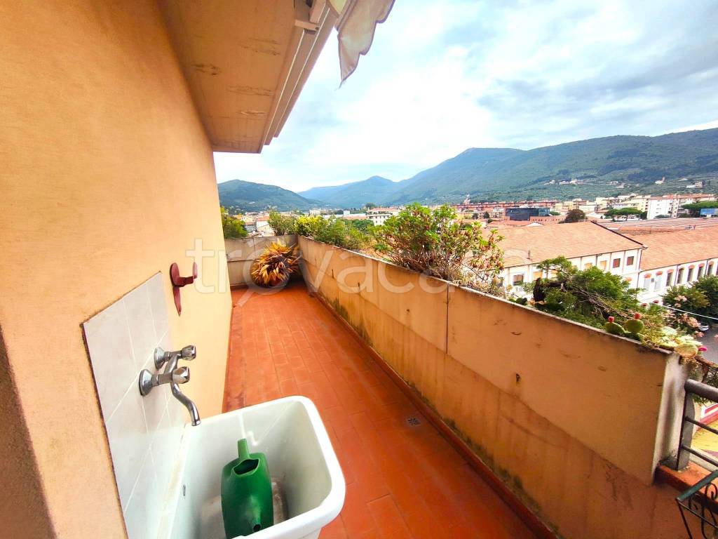 appartamento in vendita a Prato in zona Coiano