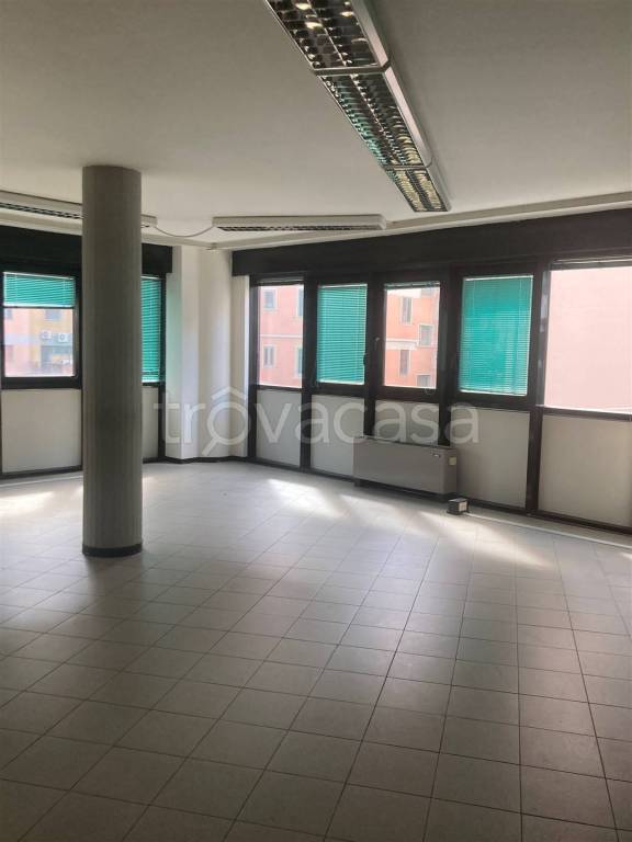 ufficio in vendita a Prato