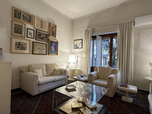 casa indipendente in vendita a Prato