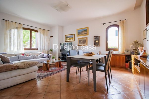 casa indipendente in vendita a Prato in zona Tavola