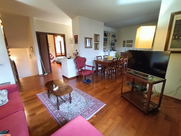 casa indipendente in vendita a Prato in zona Galceti