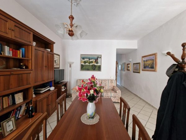 appartamento in vendita a Prato in zona Castelnuovo