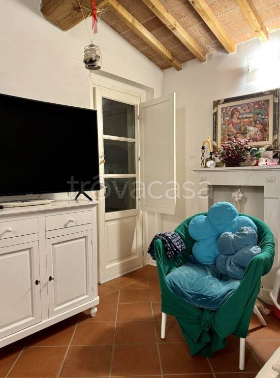 appartamento in vendita a Prato in zona Fontanelle