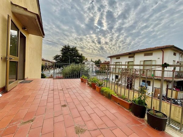 casa indipendente in vendita a Prato in zona San Giusto