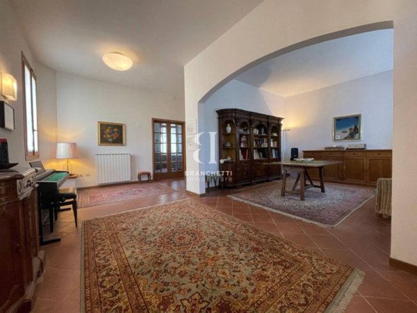 casa indipendente in vendita a Prato in zona Grignano