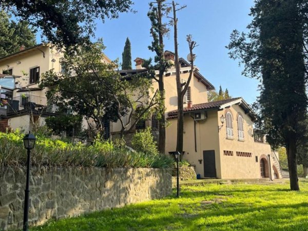 casa indipendente in vendita a Prato in zona Galceti