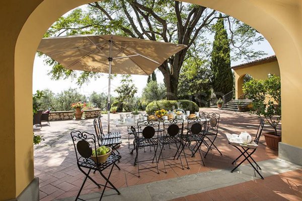 casa indipendente in vendita a Prato