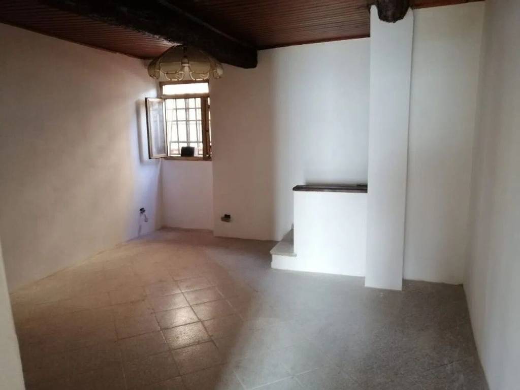 casa indipendente in vendita a Prato