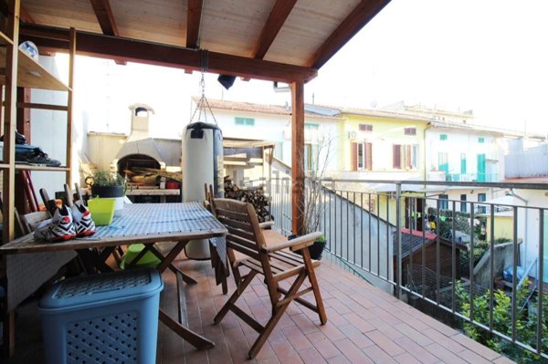 appartamento in vendita a Prato in zona Narnali