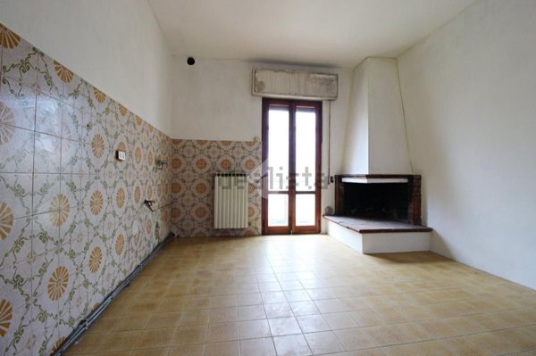 appartamento in vendita a Prato in zona Narnali