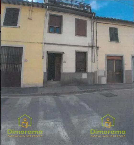 casa indipendente in vendita a Prato