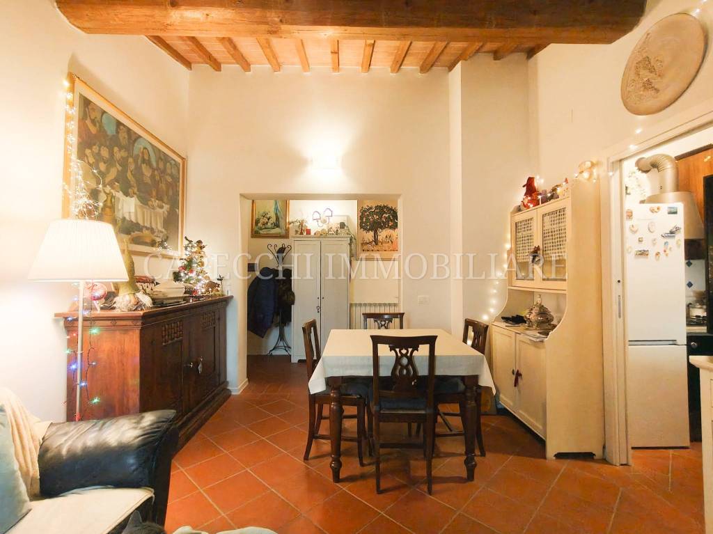 appartamento in vendita a Prato in zona Grignano