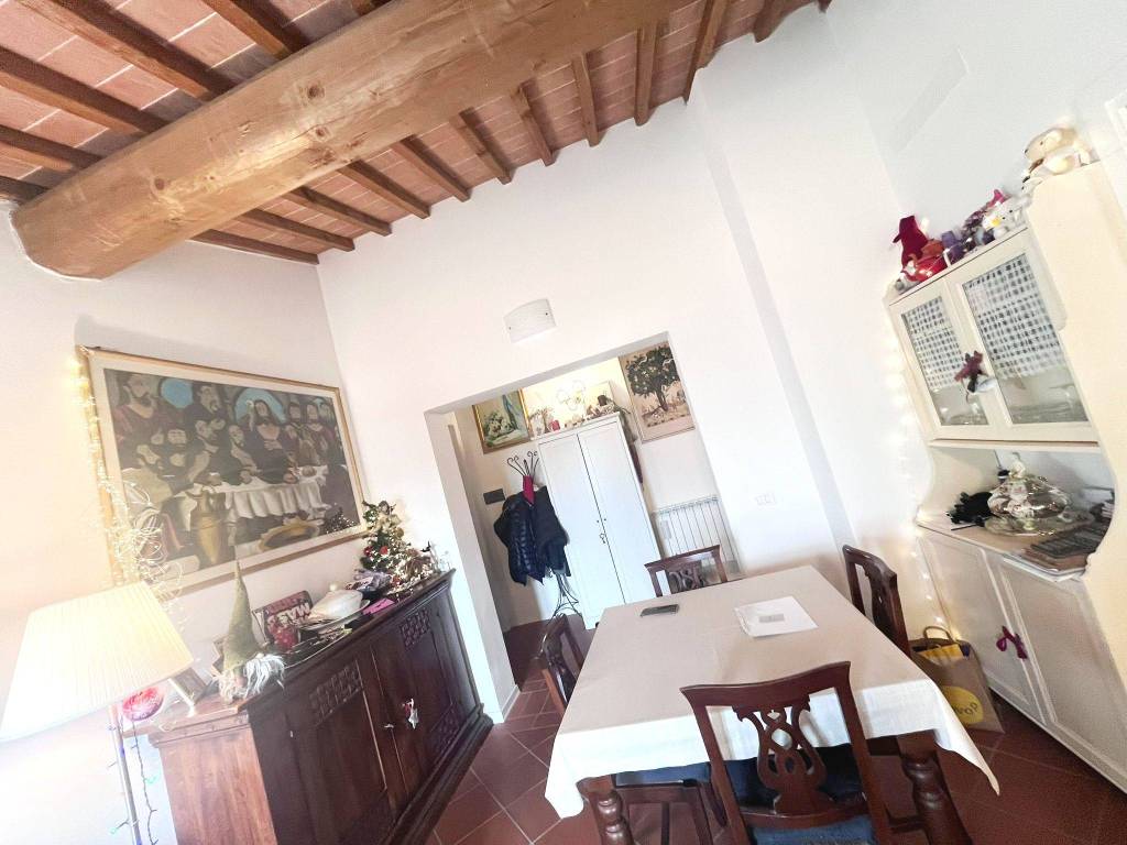 appartamento in vendita a Prato in zona Fontanelle