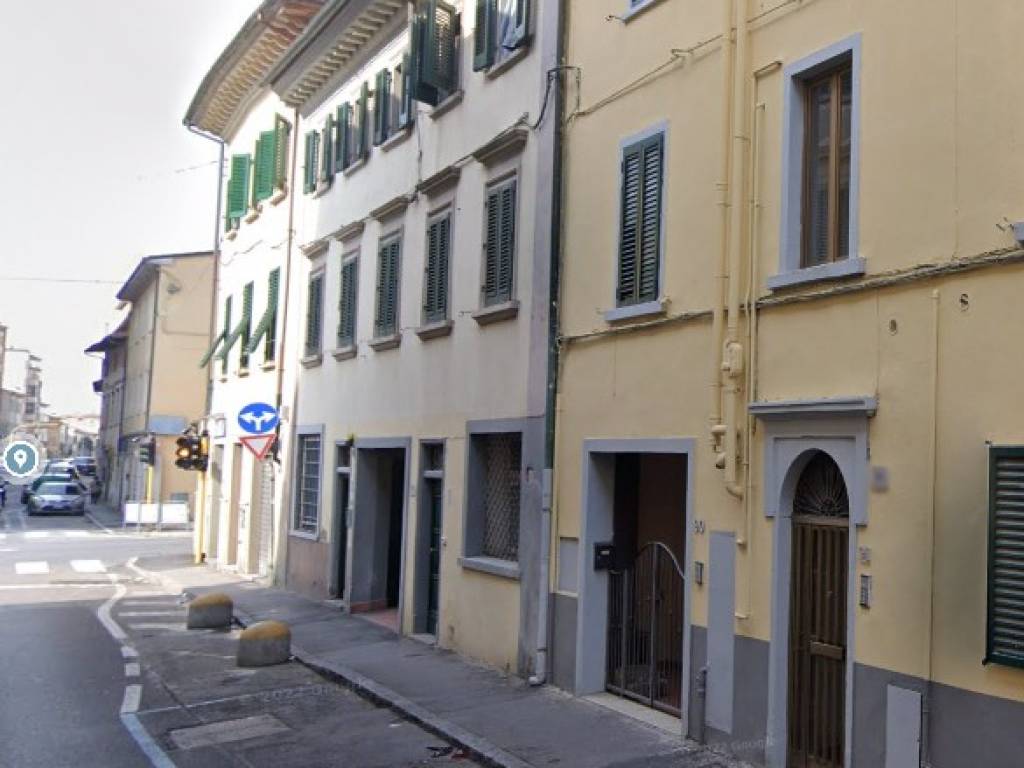 casa semindipendente in vendita a Prato