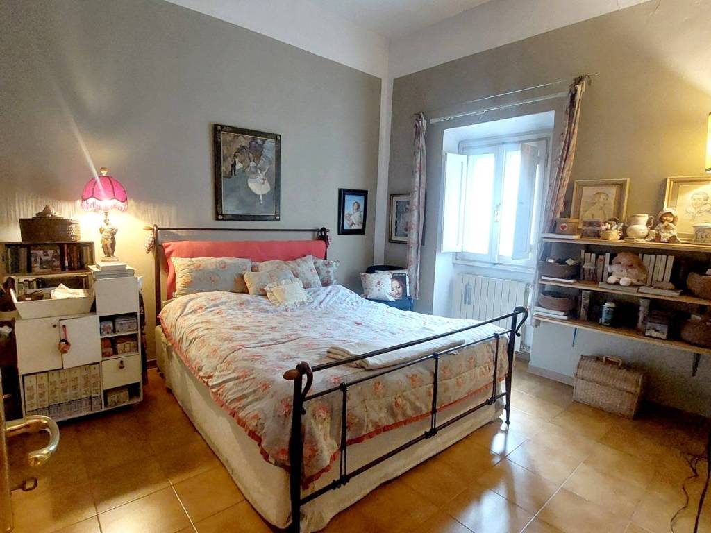 casa indipendente in vendita a Prato