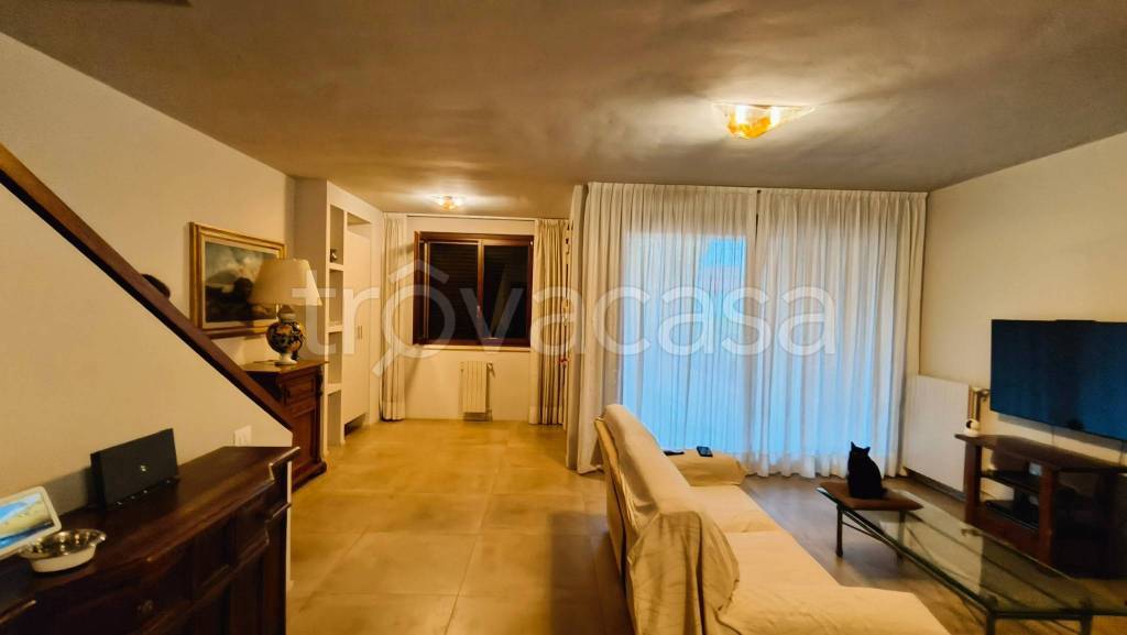 casa indipendente in vendita a Prato in zona Galceti
