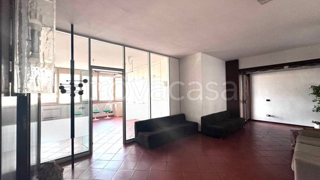 ufficio in vendita a Prato