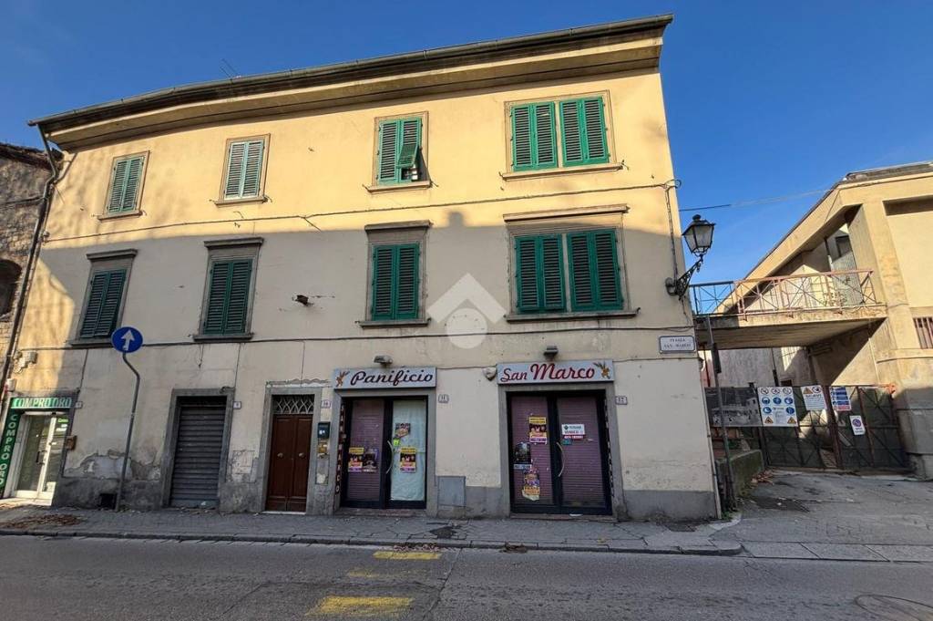 negozio in vendita a Prato