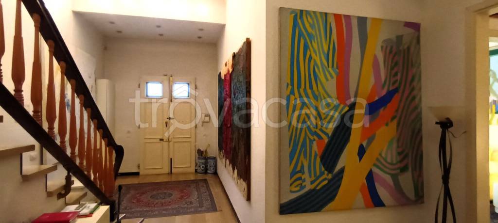 casa indipendente in vendita a Prato