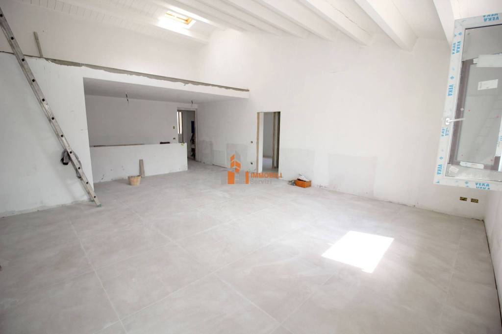 appartamento in vendita a Prato in zona Vergaio