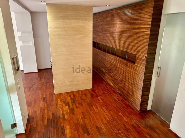 casa indipendente in vendita a Prato