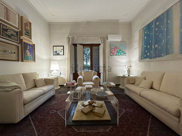 casa indipendente in vendita a Prato