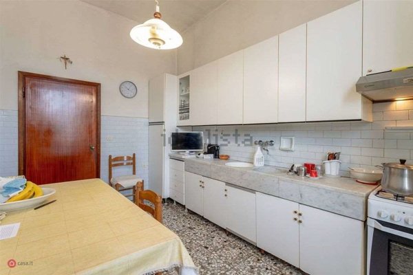 casa semindipendente in vendita a Prato