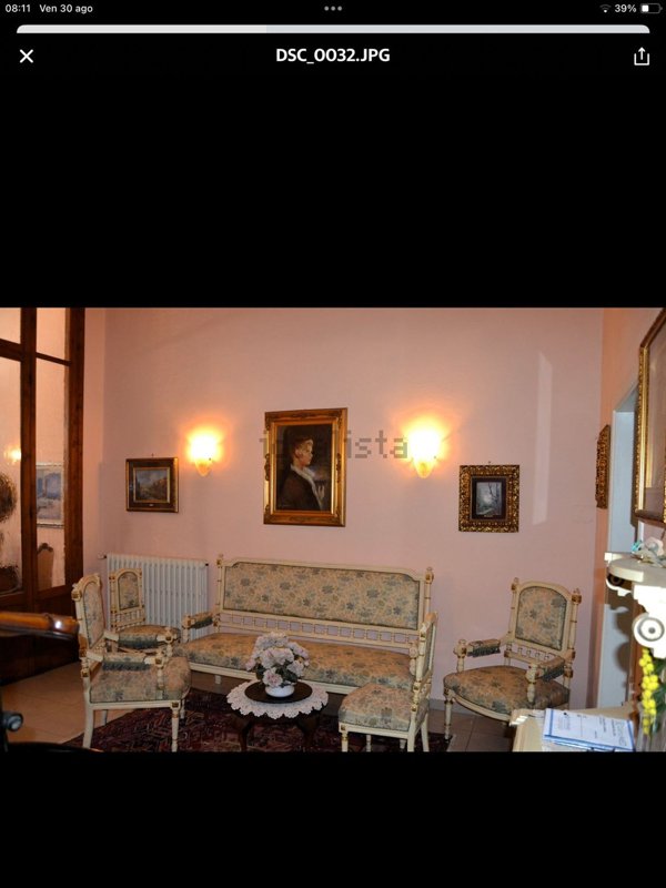 casa indipendente in vendita a Prato